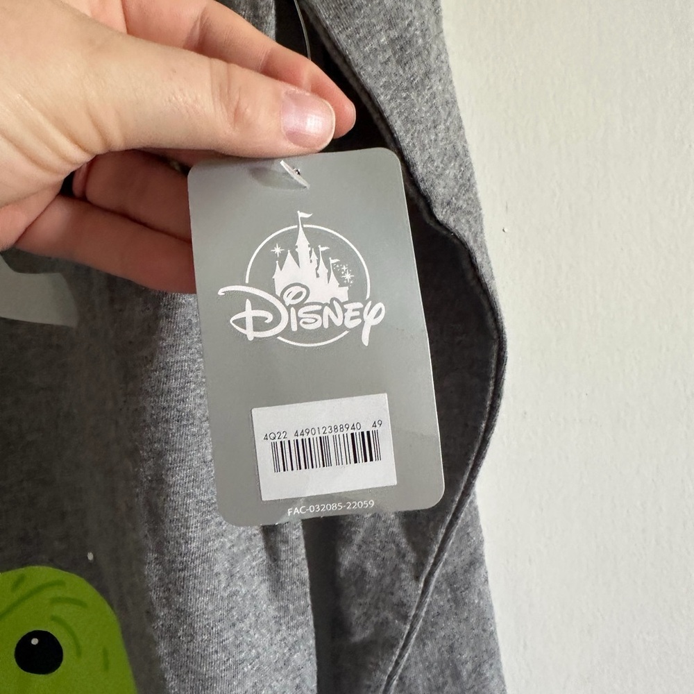 NWT Disney Star Wars Gray Grogu ‘Strong with the Force’ Long Sleeve Sleep Shirt - Picture 5 of 6